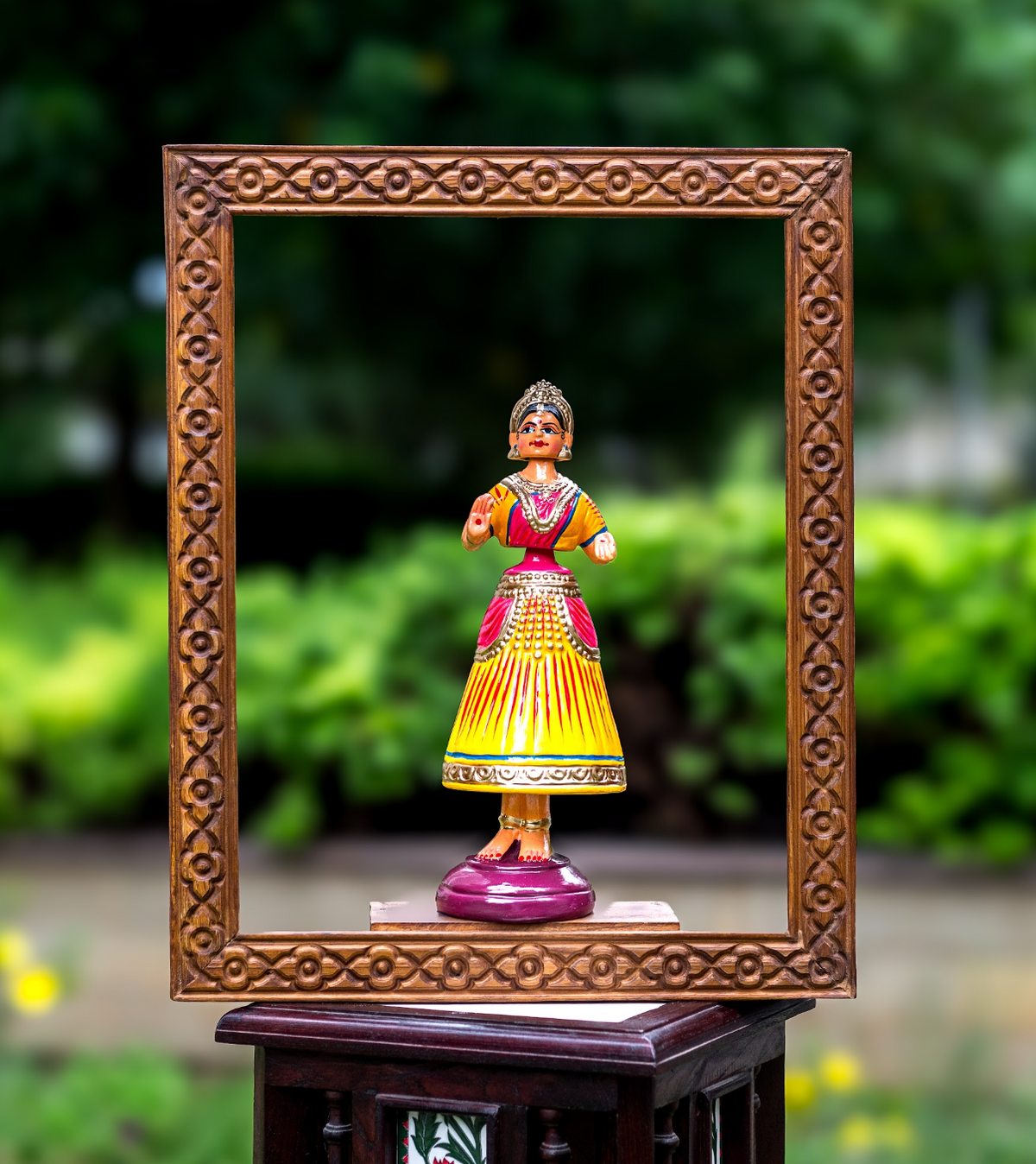 Kondapalli Bomma - With a display window